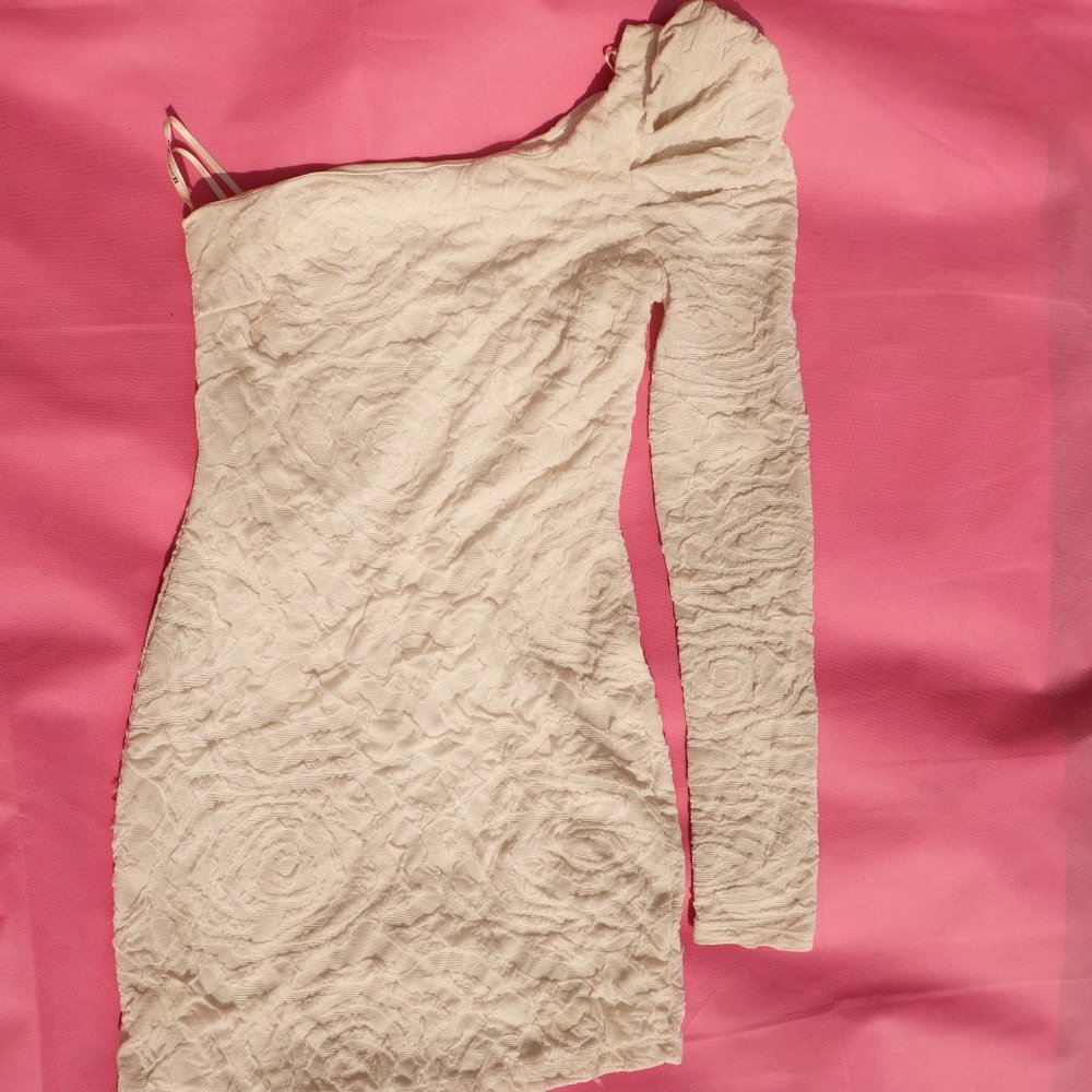 Womans  Dress - Picture 3 of 4